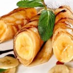 Crépes mit Banane und Schokosauce