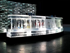 Bar aus Eis für die Weihnachtsfeier